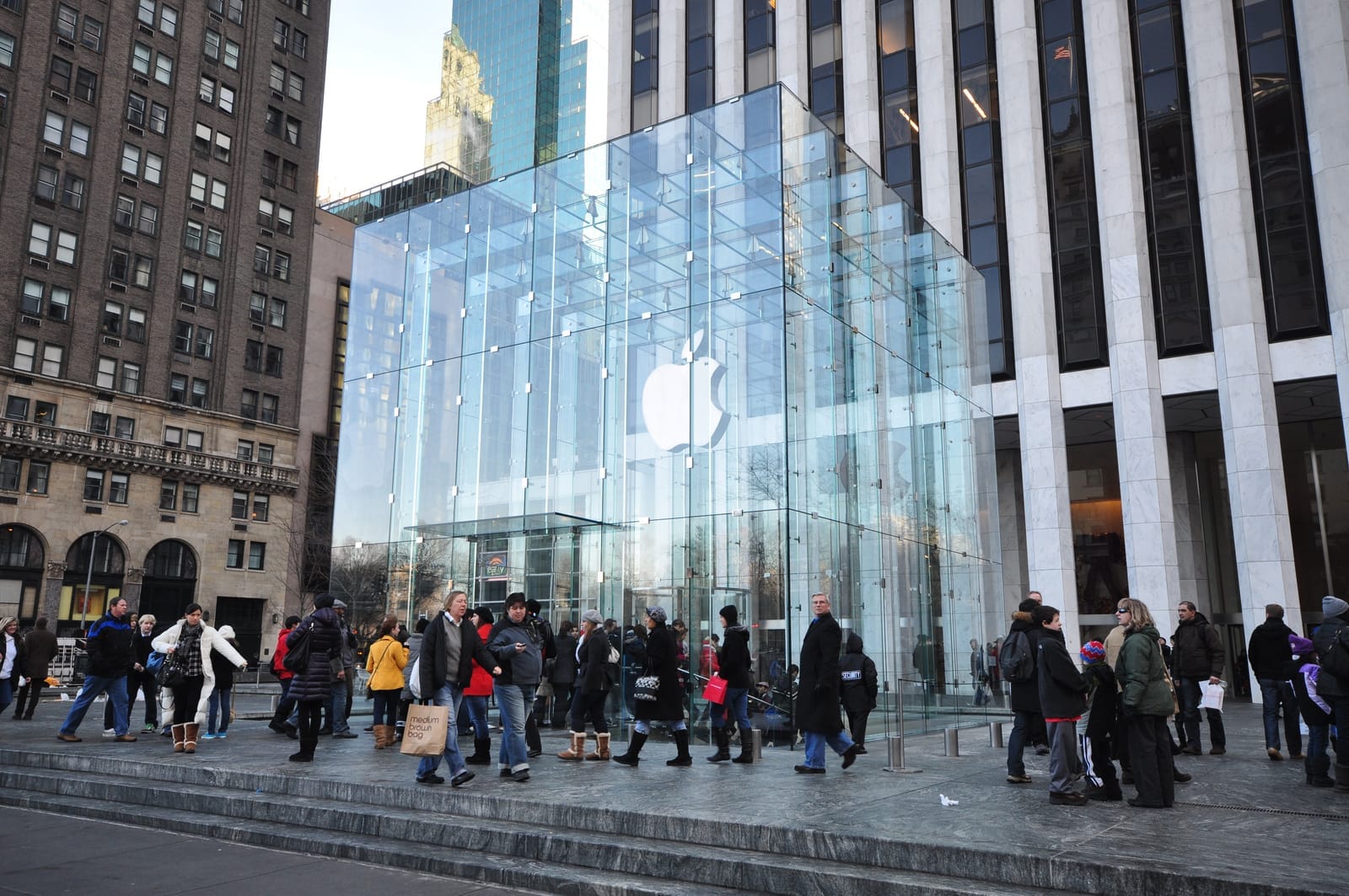 Apple Store Fifth Avenue, esimerkki Branded House -mallista